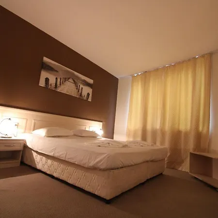 Menada Avalon Daire *